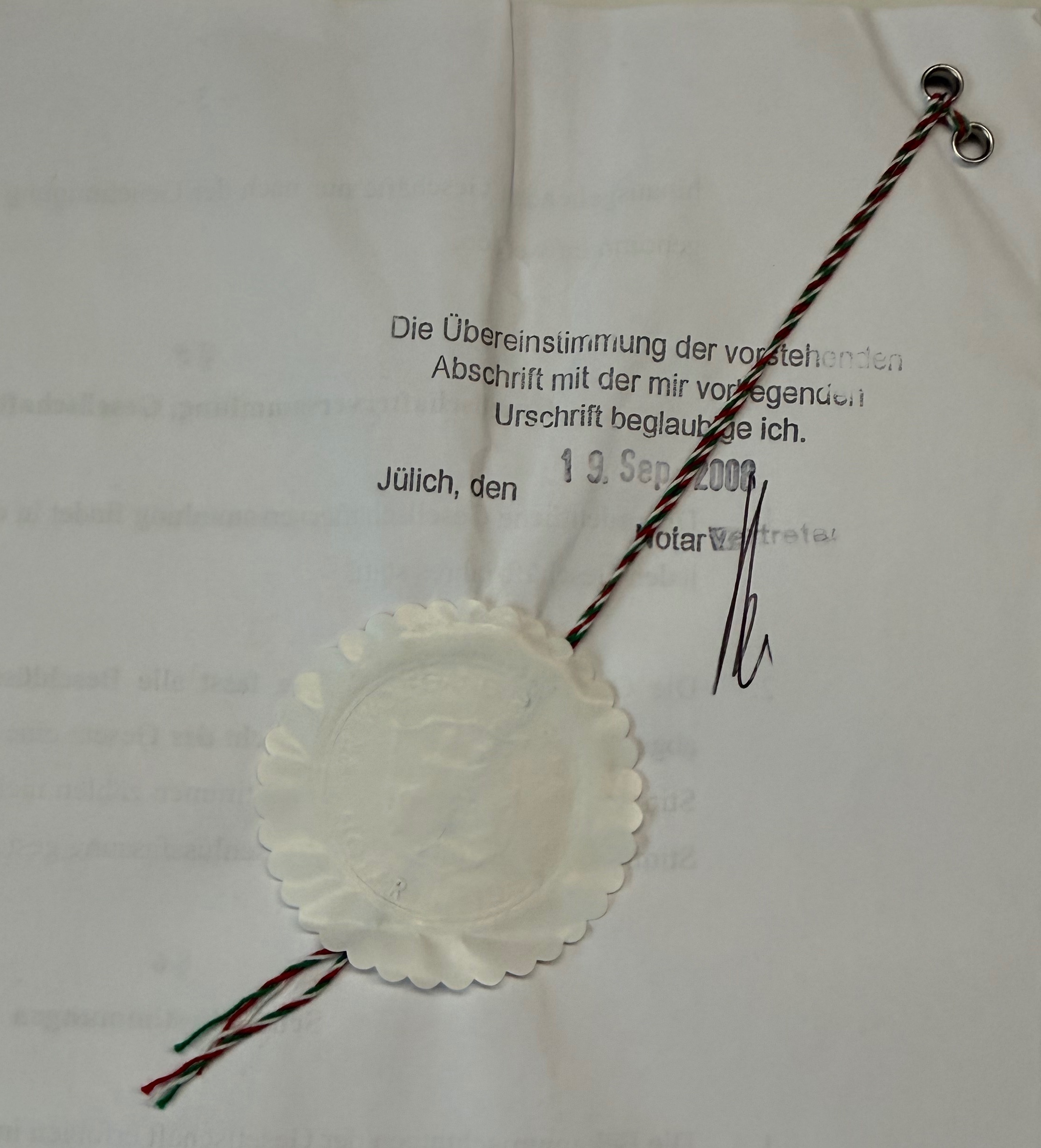 De oprichtingsakte van 2008